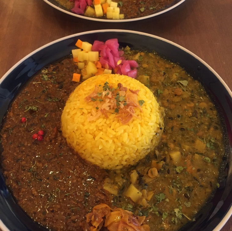 朝挽きスパイスキーマカレー 北摂産野菜カレー